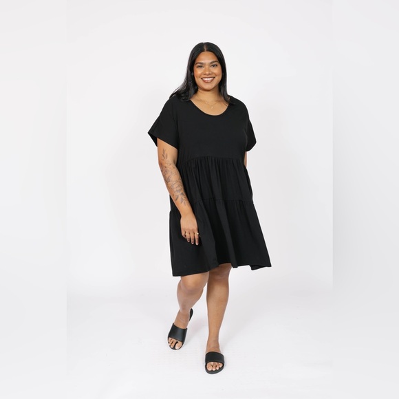 Smash + Tess Dresses & Skirts - Smash + Tess Mini Dress Midnight Black Tiered Empire Waist L Pockets Minimalist